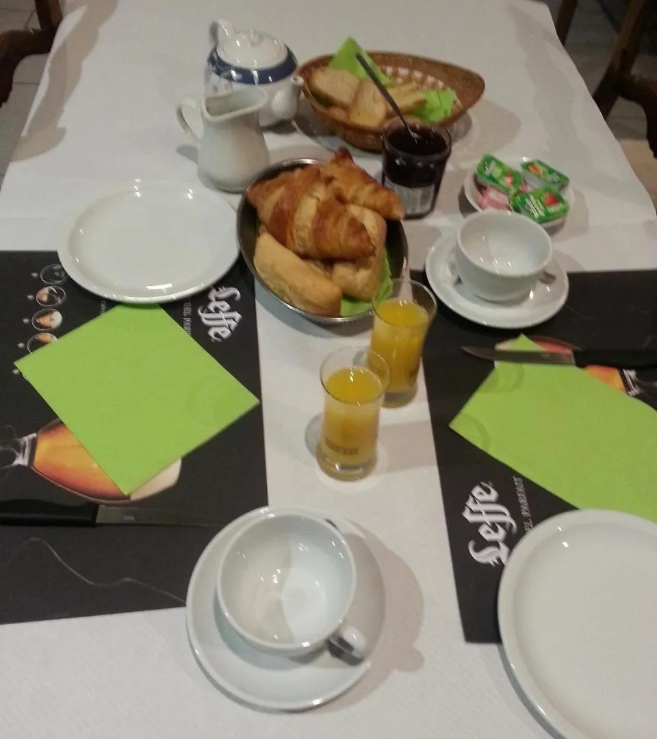 ***  Entre Golfe Et Ocean Hotell Noyalo Frankrike